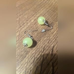 Cute vintage acrylic earrings